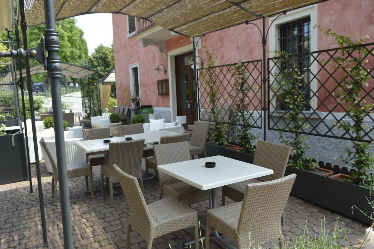 Hotel La Valle Volta Mantovana Esterno foto