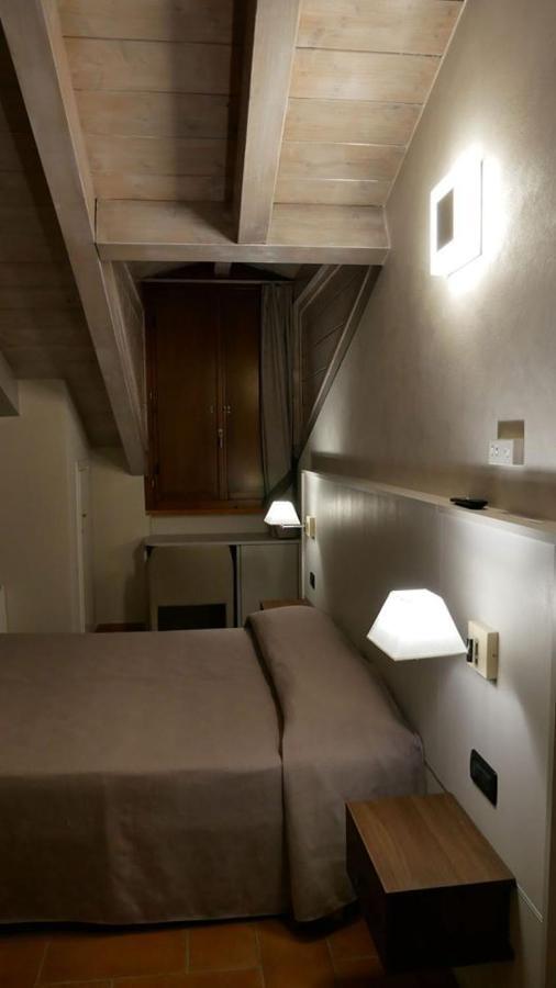 Hotel La Valle Volta Mantovana Esterno foto