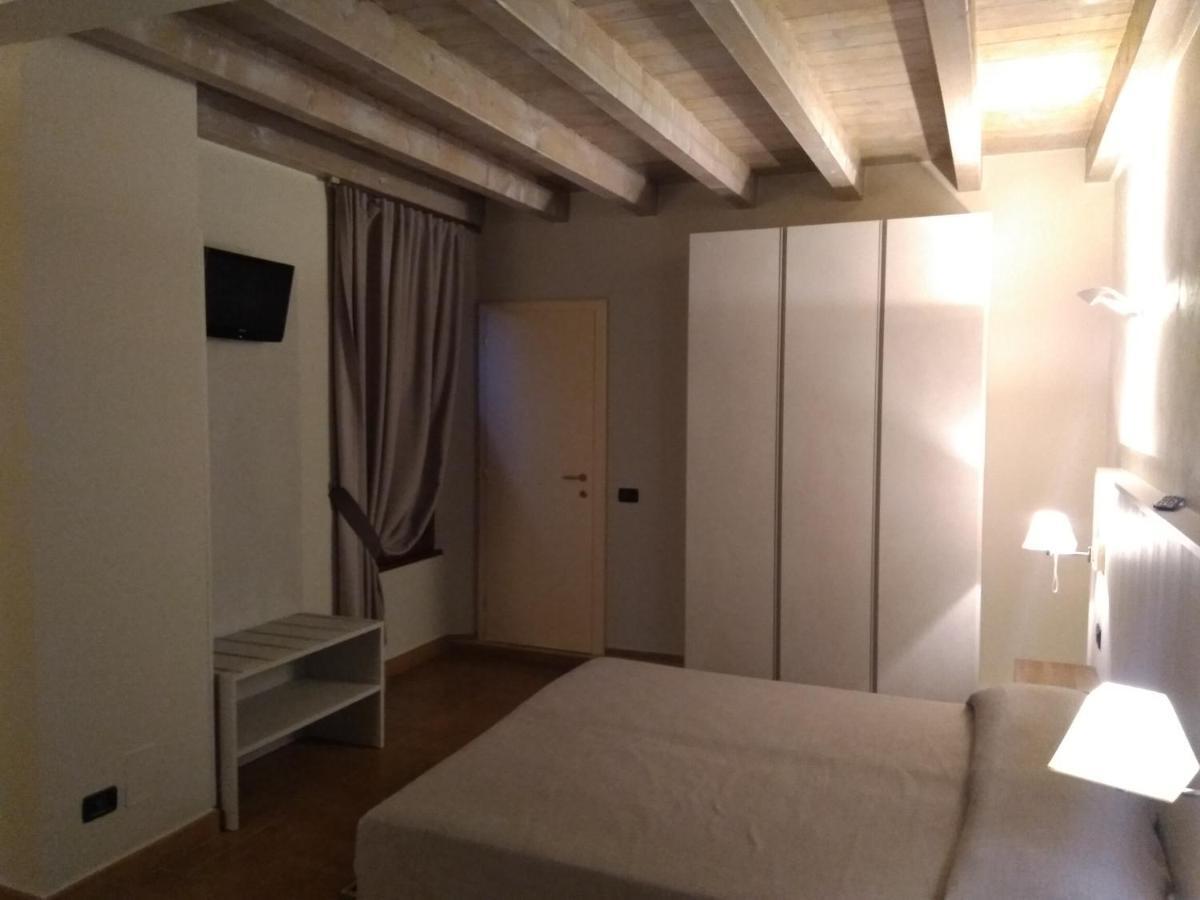 Hotel La Valle Volta Mantovana Esterno foto
