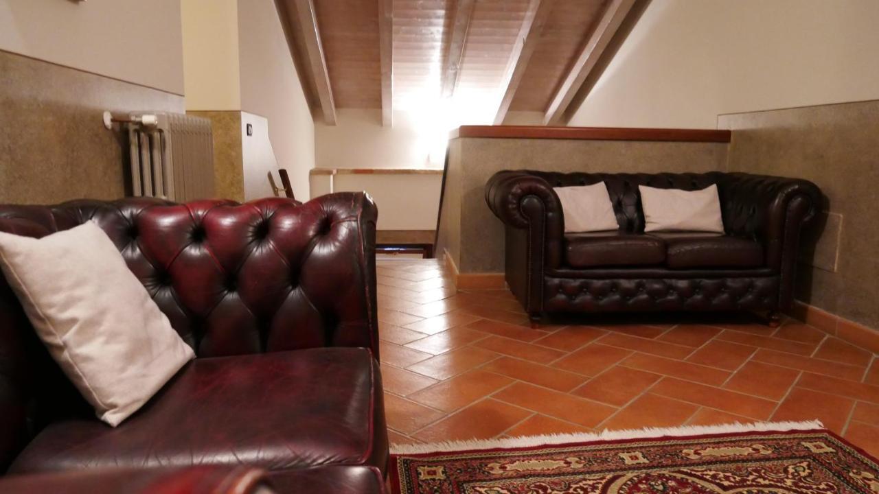 Hotel La Valle Volta Mantovana Esterno foto